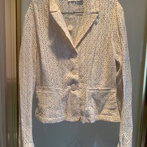 JACKET EYELET NEWPORT NEWS BEIGE POCKETS BOTTON DOWN COLLAR LONG SLEEVE SIZE 8